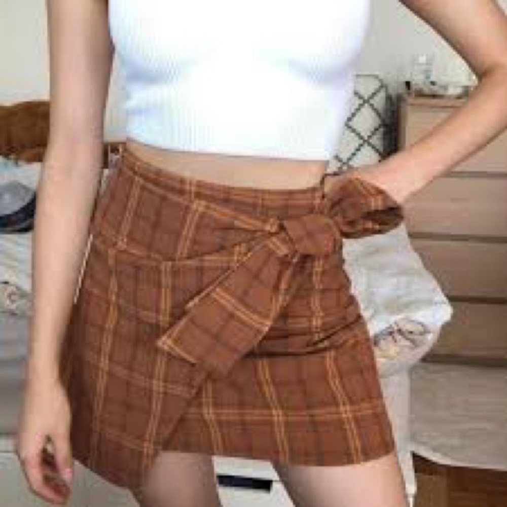 Aritzia Plaid Tie-Waist Mini Skirt
